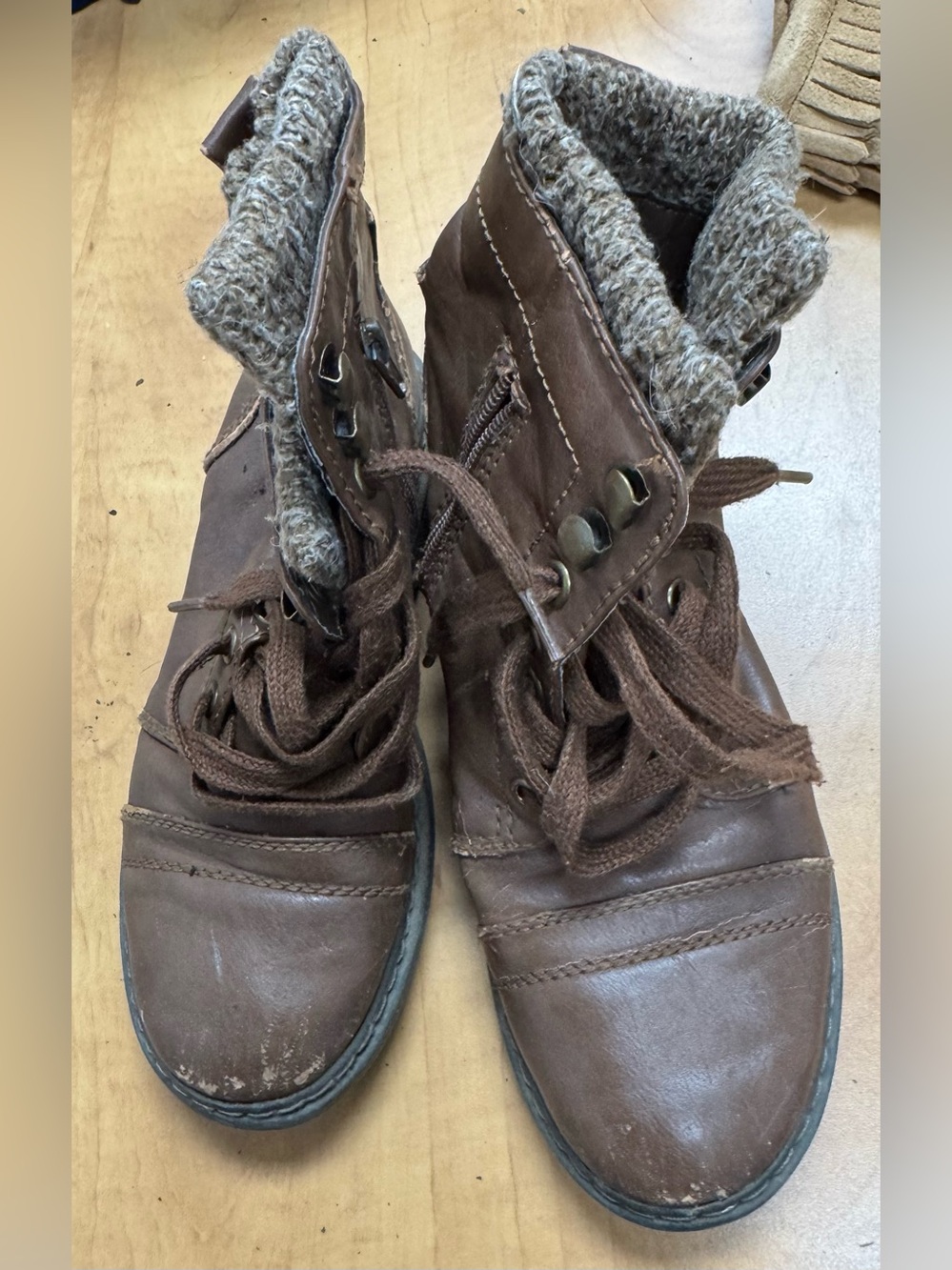 🍁 Brown Faux Leather Lace-Up Ankle Boots Girls Size 2 Cozy Knit Cuff